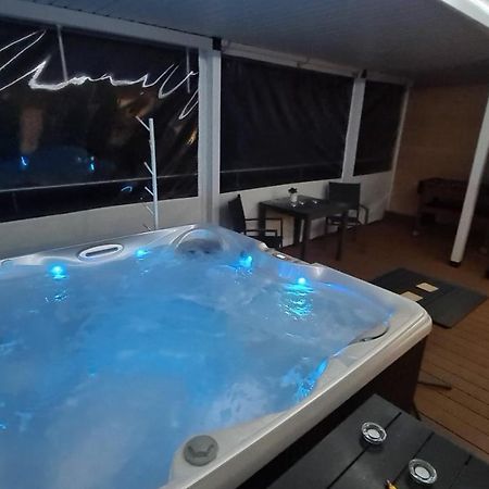 Apartament - Jacuzzi 제수프 외부 사진